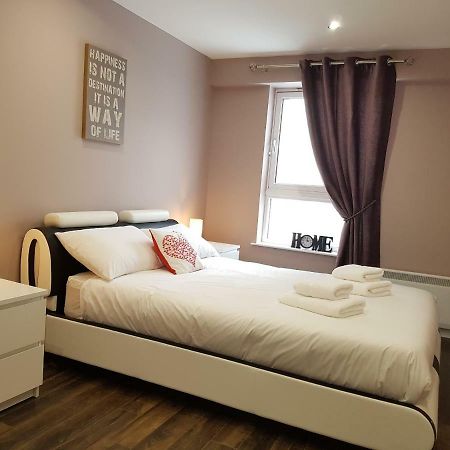 Glasgow 3 Bedroom Luxury Apartment Екстер'єр фото