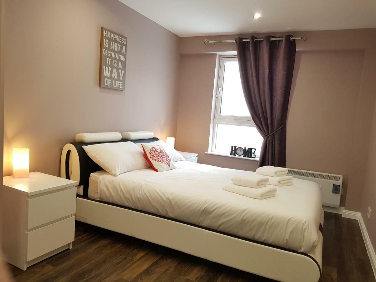 Glasgow 3 Bedroom Luxury Apartment Екстер'єр фото